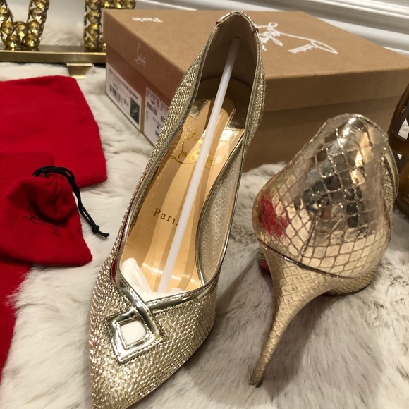 Christian Louboutin - Gold Mesh Lace Leather Pumps - Picture 3 of 8